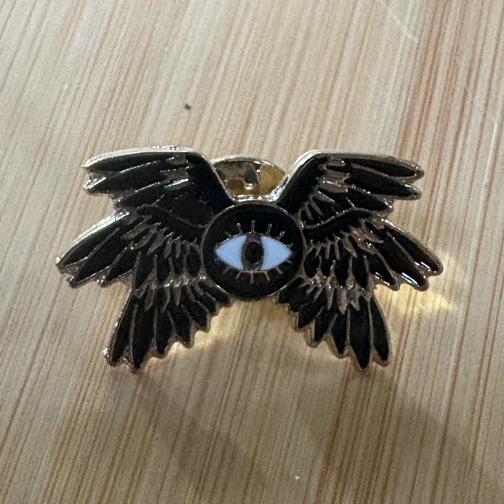 SERAPHIM ANGEL Winged Eye Pin